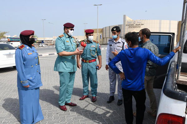 شرطة المعمورة  تطلق حملة للتوعية بفحص الإطارات وتوفير الطفايات بالمركبات