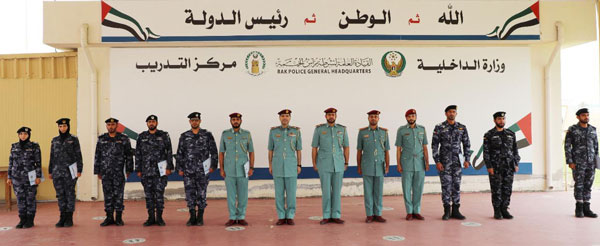 مركز التدريب يحتفي بتخريج دورتين