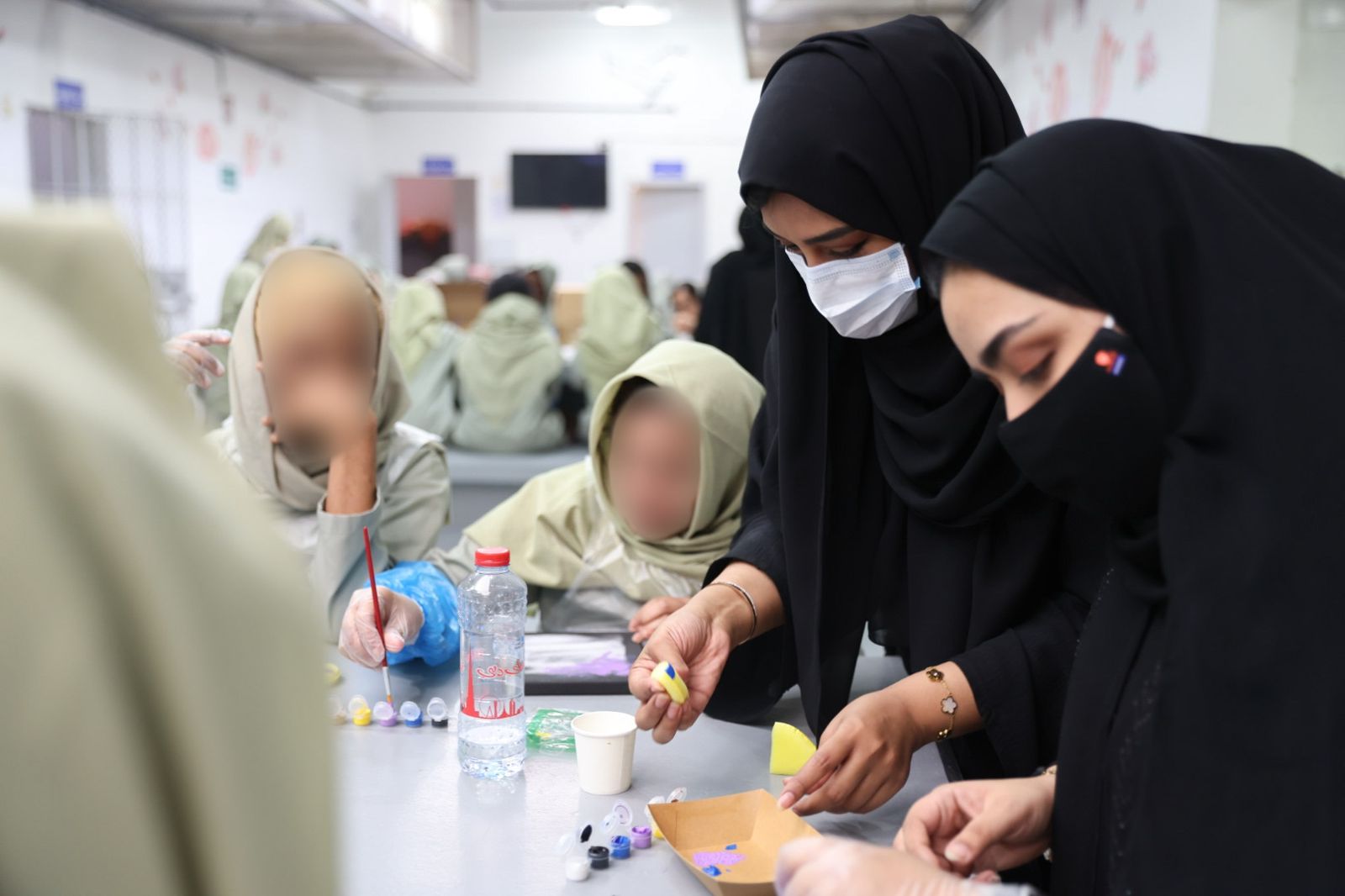 "العلاج بالفن" لنزيلات المؤسسة العقابية والإصلاحية 