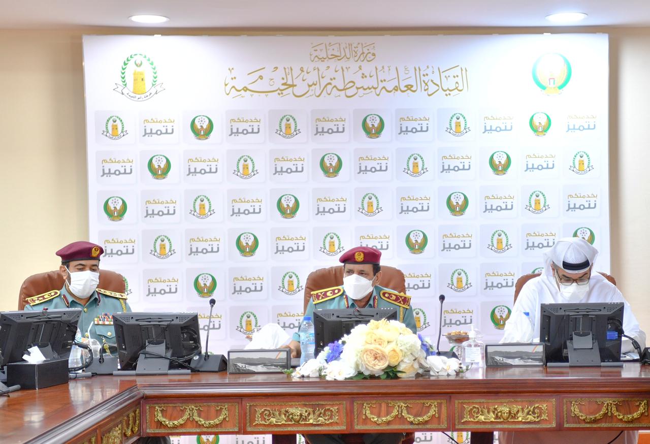 قائد عام شرطة رأس الخيمة يؤكد بأن من مصلحة أفراد المجتمع الحصول على التطعيم للوصول إلى التعافي