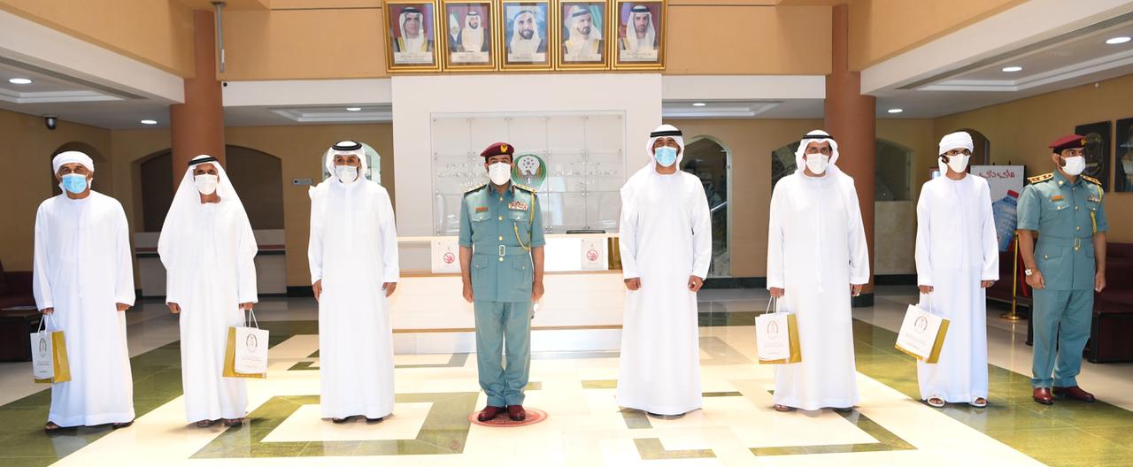 نائب قائد عام شرطة رأس الخيمة يُكرّم نخبة من المتميزين المساهمين في ضبط قضايا المتسللين ومكافحة المخدرات