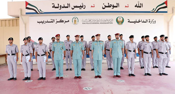 شرطة رأس الخيمة تخرج ( 37 ) منتسب بمركز تدريب الشرطة
