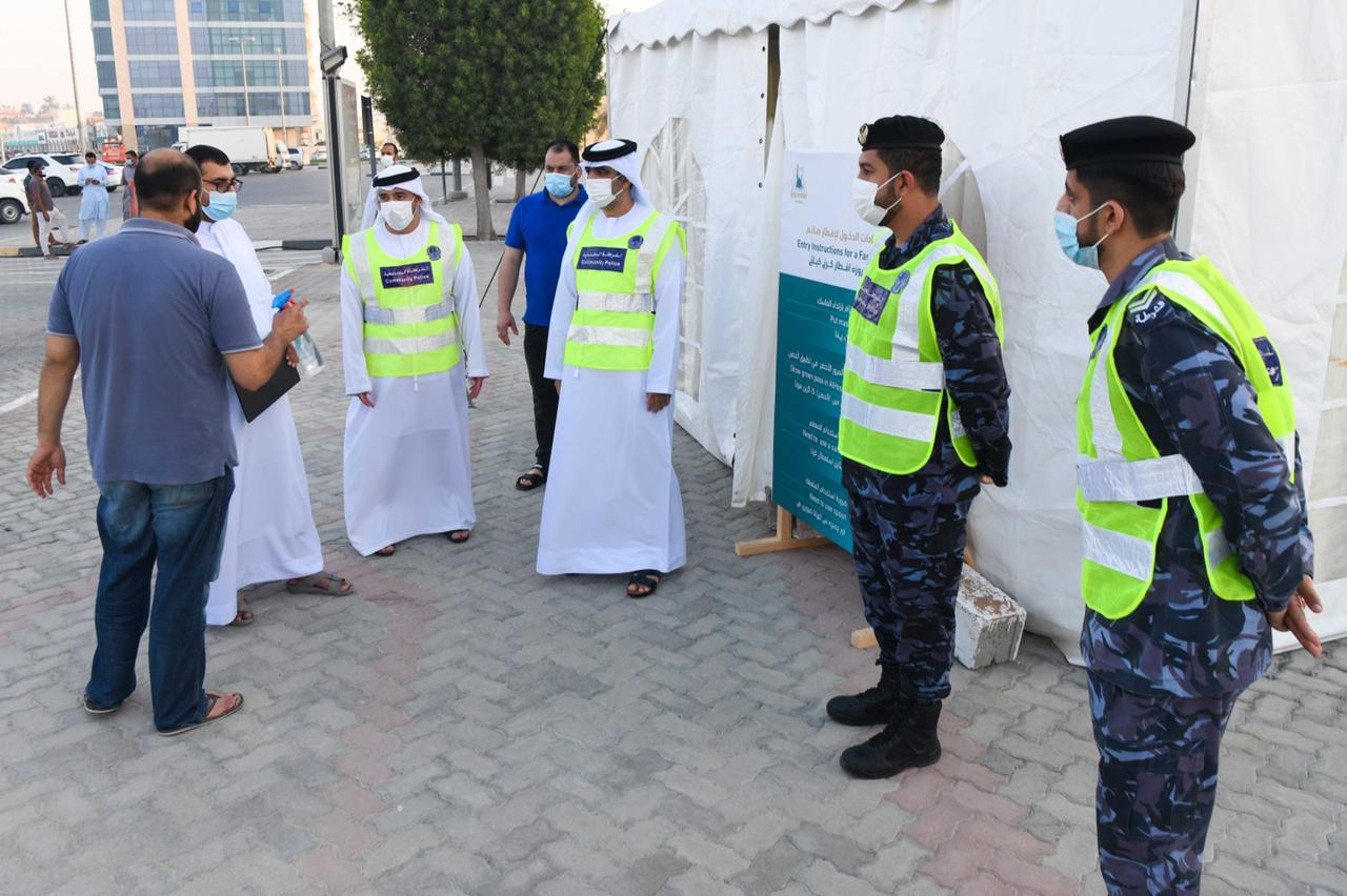 شرطة رأس الخيمة المجتمعية تنفذ زيارات تفتيشية ميدانية لمتابعة التزام الخيم الرمضانية بالإجراءات الاحترازية