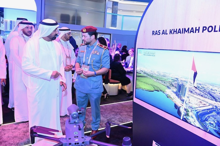 شرطة رأس الخيمة " السياحية" تشارك بمنصة هيئة تنمية السياحة في معرض سوق السفر العربي 2024