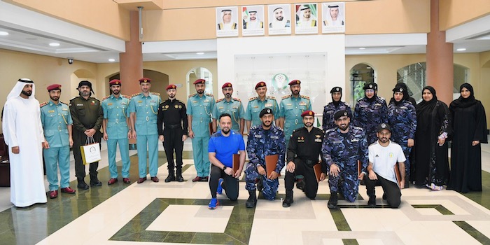 نائب قائد عام شرطة رأس الخيمة يكرم المتميزين رياضياً من منتسبي القيادة