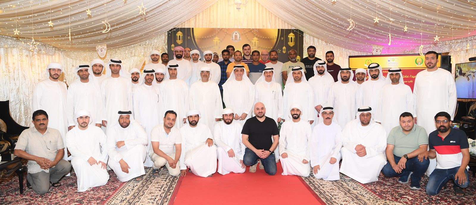 ضمن مبادرة افطارك مع مسؤول  الخدمات الالكترونية والاتصالات بشرطة رأس الخيمة تقيم افطاراً جماعياً لمنتسبيها وتكرم المتميزين منهم