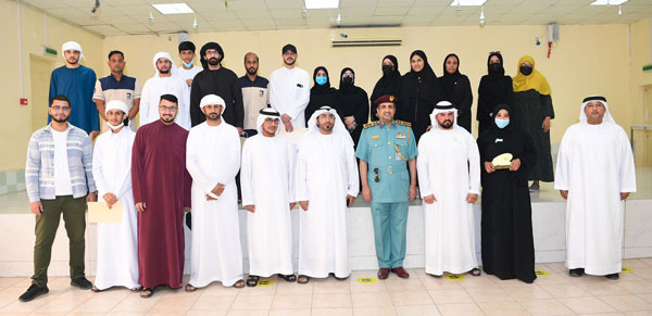 تكريم الموظفين والفرق المتميزة والجهات المتعاونة في دعم عملية التطوير الشامل بإدارة شرطة المنافذ والمطارات برأس الخيمة