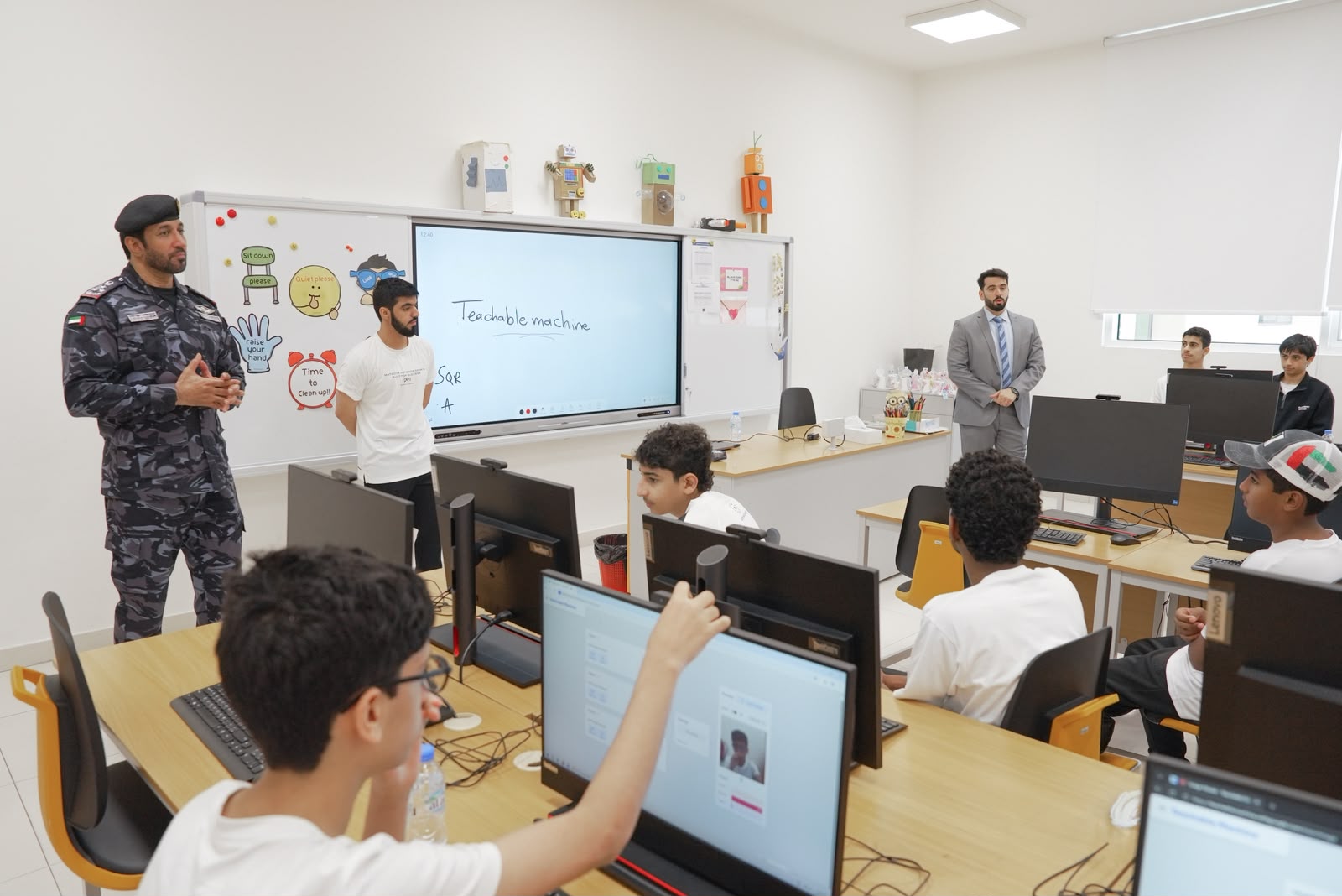تدشين برنامج أصدقاء شرطة رأس الخيمة الصيفي بمشاركة 200 طالب